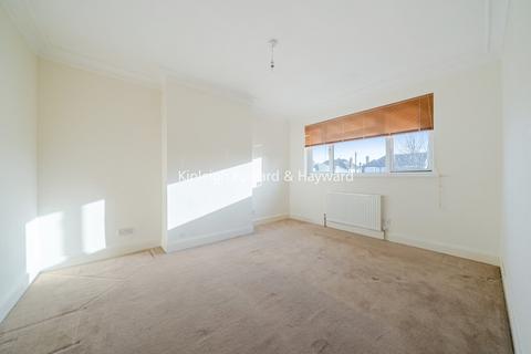 2 bedroom maisonette for sale, East Close, Barnet, EN4