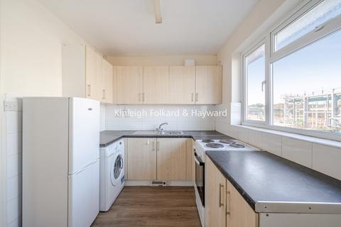 2 bedroom maisonette for sale, East Close, Barnet, EN4