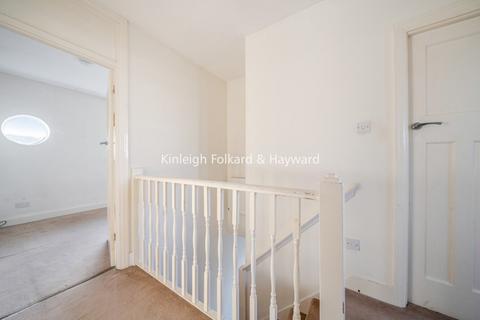2 bedroom maisonette for sale, East Close, Barnet, EN4