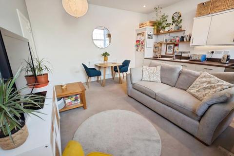 2 bedroom flat for sale, Captains House, Captains Garden, Fishponds, Bristol