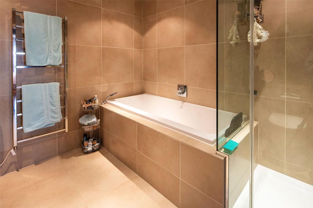 En Suite Bathroom