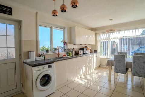 undefined, Pinhoe, Exeter