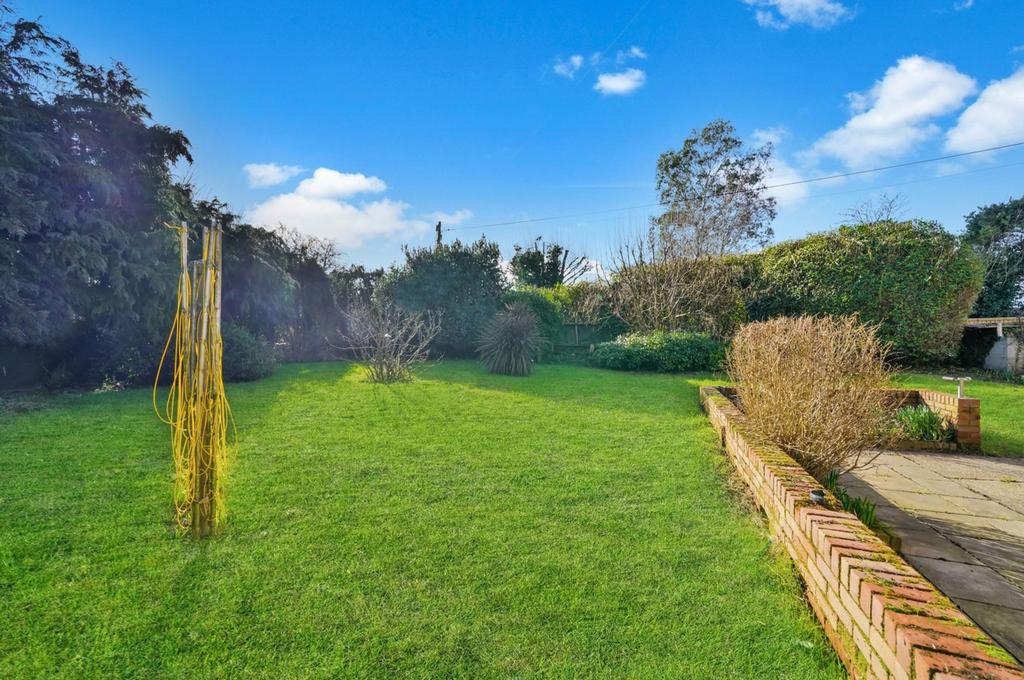 Lyndum, Garden