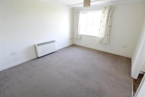 undefined, Chertsey Road, Byfleet