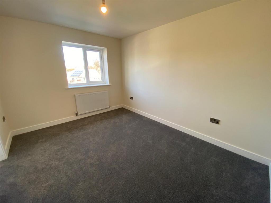 BED WITH EN SUITE.jpg