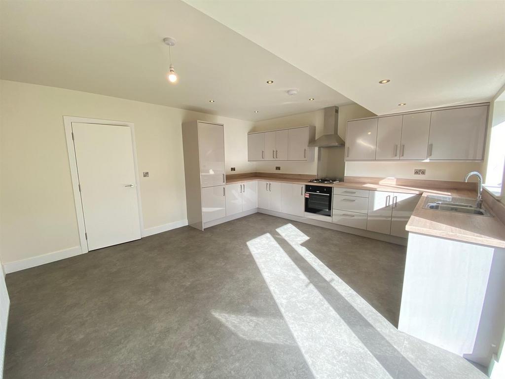 KITCHEN 4.jpg