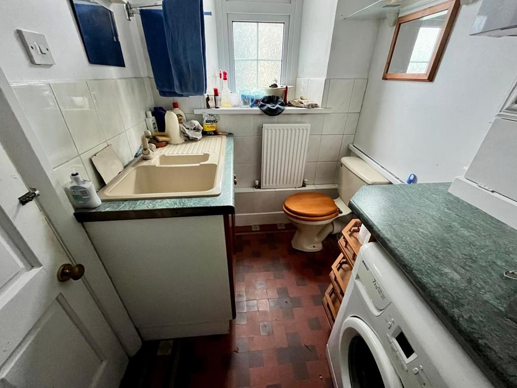 Cloakroom/Utility
