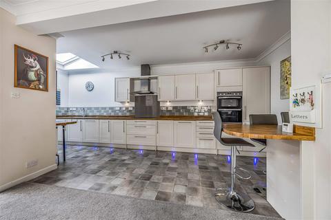 3 bedroom end of terrace house for sale, Kimbolton Road, Portsmouth PO3