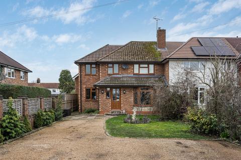 The Fairway, Leatherhead, KT22