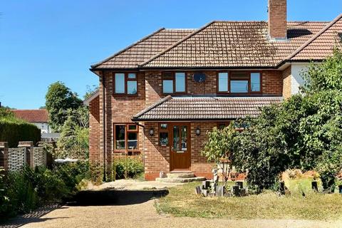 The Fairway, Leatherhead, KT22