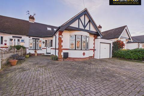 4 bedroom bungalow for sale, Oakmere Lane, Potters Bar