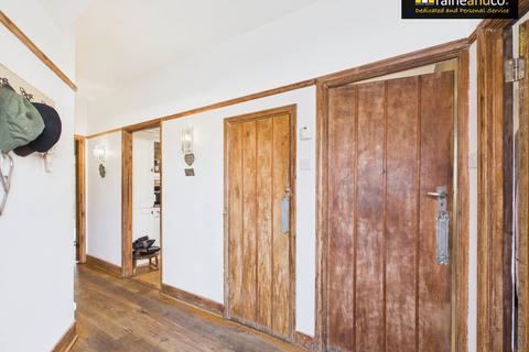 4 bedroom bungalow for sale, Oakmere Lane, Potters Bar
