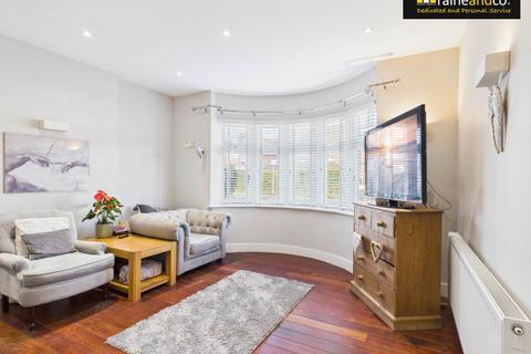 4 bedroom bungalow for sale, Oakmere Lane, Potters Bar