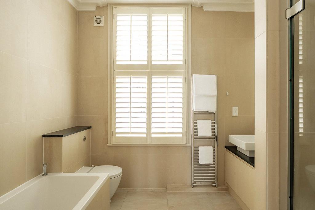 Principal Bathroom