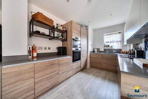 2 bedroom flat for sale, Albury Road, Surrey GU1