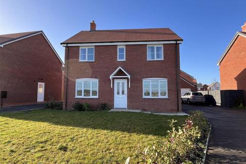 4 bedroom detached house to rent, Saddler Place, Wellesbourne