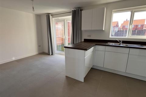 4 bedroom detached house to rent, Saddler Place, Wellesbourne