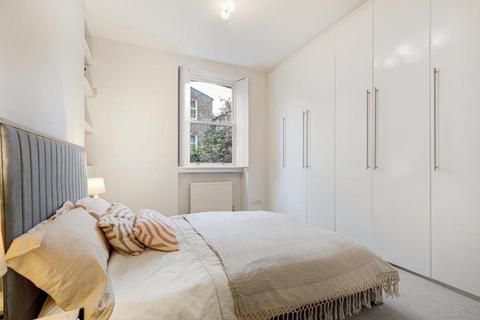2 bedroom apartment to rent, George Street, London W1U