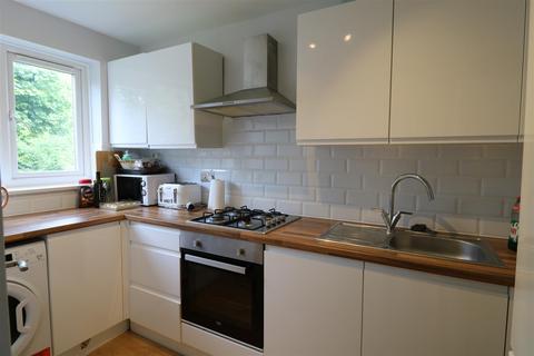 1 bedroom flat to rent, Ladygrove, Pixton way, Croydon
