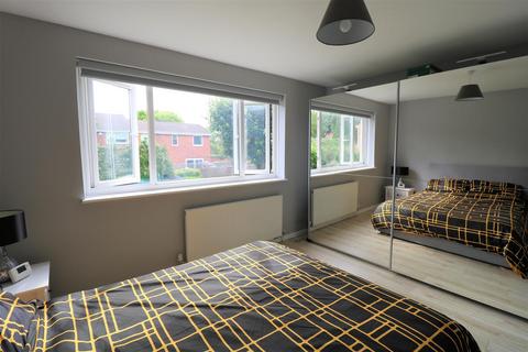1 bedroom flat to rent, Ladygrove, Pixton way, Croydon