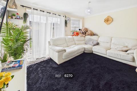 3 bedroom property to rent, 9, Hemmingway Close, Wakefield, WF4 2FD