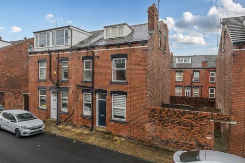 2 bedroom end of terrace house for sale, Barden Mount, Armley, Leeds, LS12