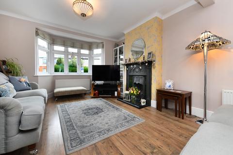 4 bedroom semi-detached house for sale, Argyle Gardens, Upminster RM14