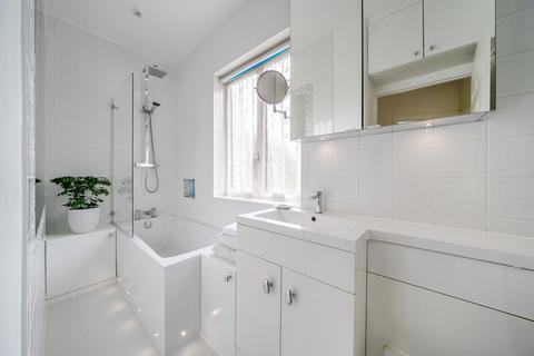 1 bedroom flat for sale, Lionel Road North, Brentford, London, TW8