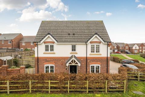 3 bedroom end of terrace house for sale, 13 Hendrick Crescent, Shrewsbury, SY2 6JF