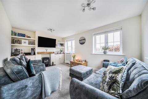 3 bedroom end of terrace house for sale, 13 Hendrick Crescent, Shrewsbury, SY2 6JF