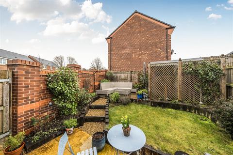 3 bedroom end of terrace house for sale, 13 Hendrick Crescent, Shrewsbury, SY2 6JF
