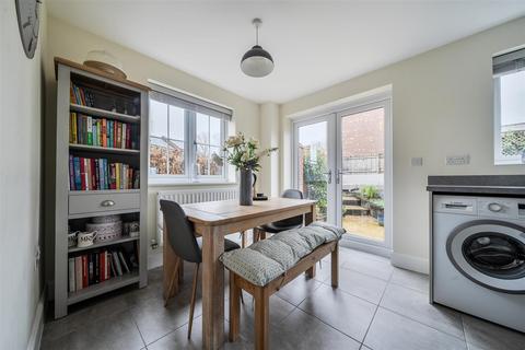 3 bedroom end of terrace house for sale, 13 Hendrick Crescent, Shrewsbury, SY2 6JF