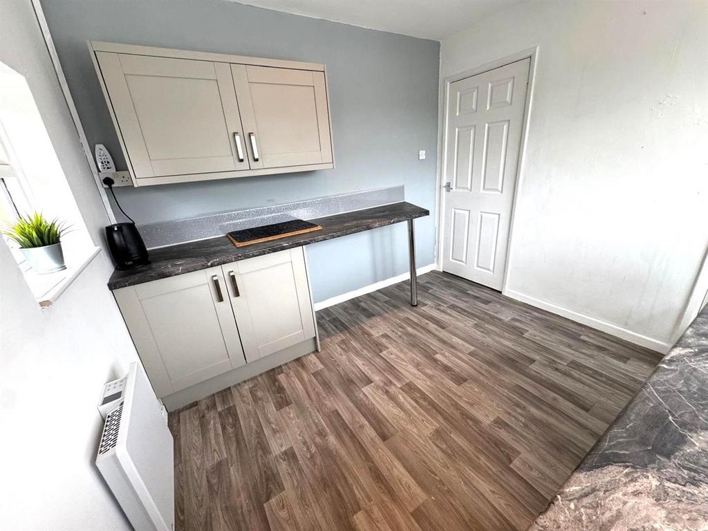 Kitchen Pic 1
