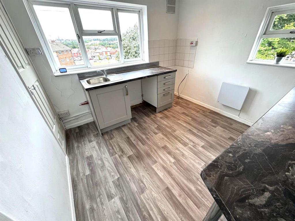 Kitchen Pic 2