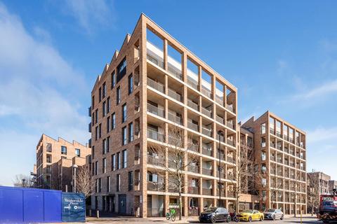 undefined, Paddlers Avenue, Brentford TW8