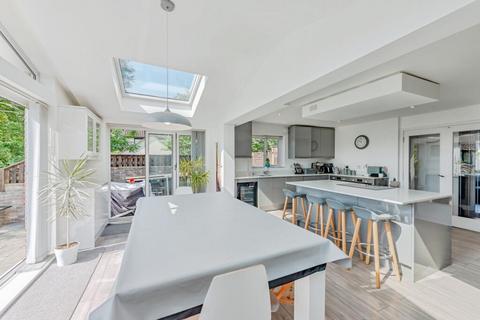 6 bedroom link detached house for sale, Clarence Drive, East Grinstead, RH19