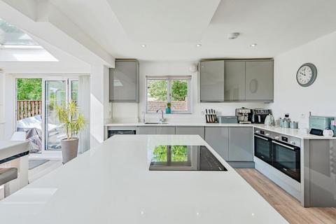 6 bedroom link detached house for sale, Clarence Drive, East Grinstead, RH19