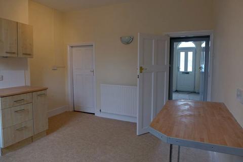 2 bedroom semi-detached house to rent, Lyde Green, Cradley