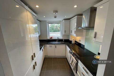 2 bedroom flat to rent, Clarence Avenue, London, SW4