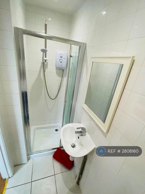 En-Suite 3