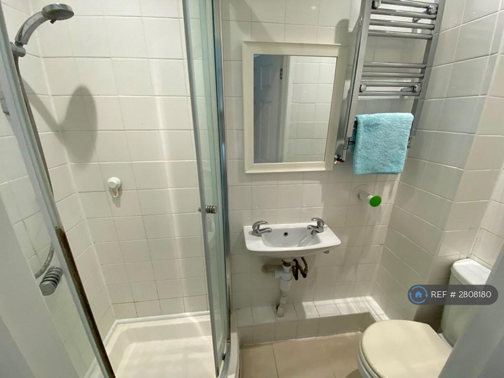 En-Suite Room 1