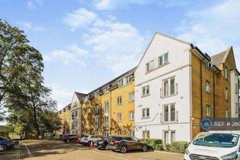 2 bedroom flat to rent, Wood Lane, Isleworth, TW7