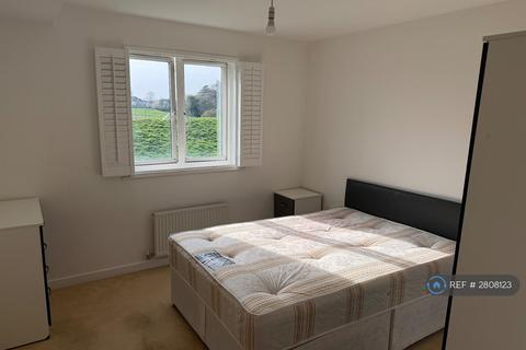 2 bedroom flat to rent, Wood Lane, Isleworth, TW7