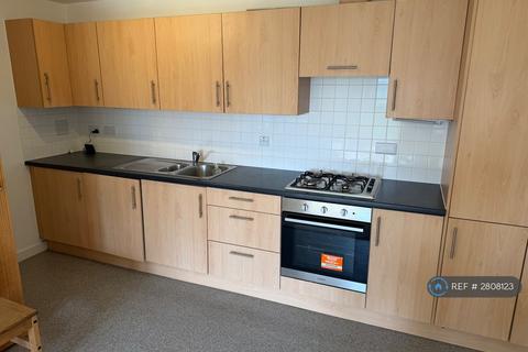 2 bedroom flat to rent, Wood Lane, Isleworth, TW7
