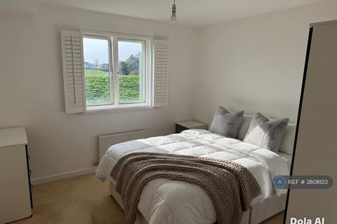 undefined, Wood Lane, Isleworth, TW7