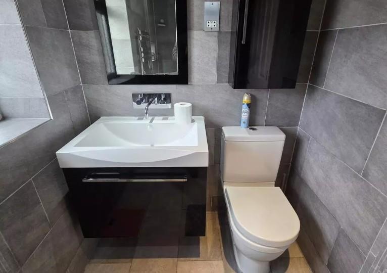 En suite shower room