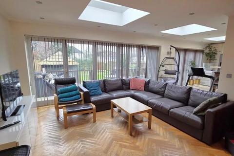 undefined, Beverley Gardens, Wembley