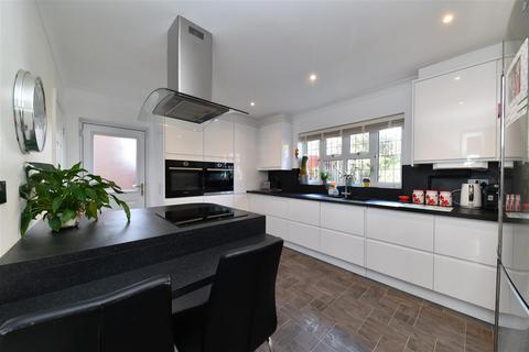 6 bedroom detached house for sale, Ryders Hill, Stevenage