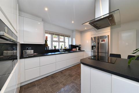 6 bedroom detached house for sale, Ryders Hill, Stevenage