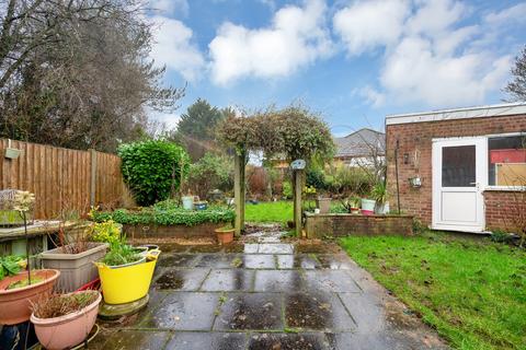 4 bedroom detached house for sale, Substantial Plot on Bickley Avenue, Melton Mowbray, LE13 1UN